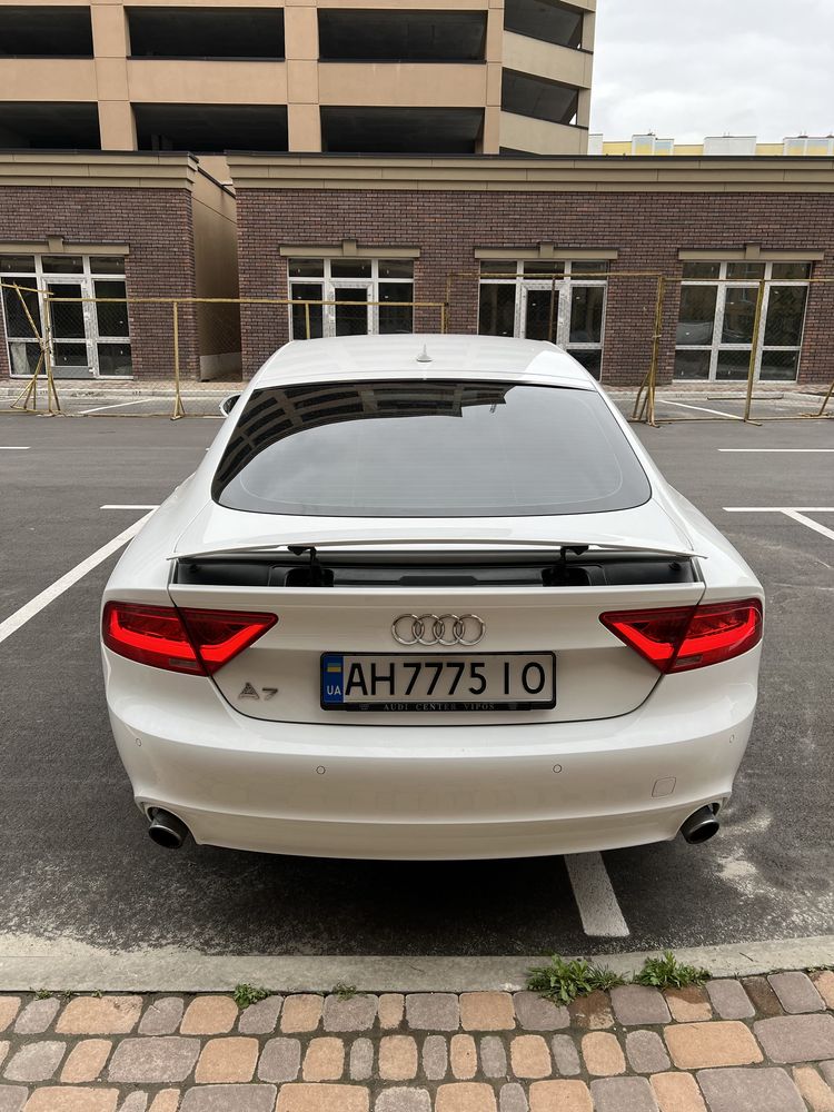 Продам AUDI A7 в идеальном состояние.