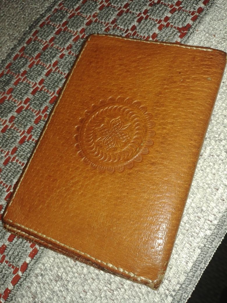 Skórzany portfel na dokumenty