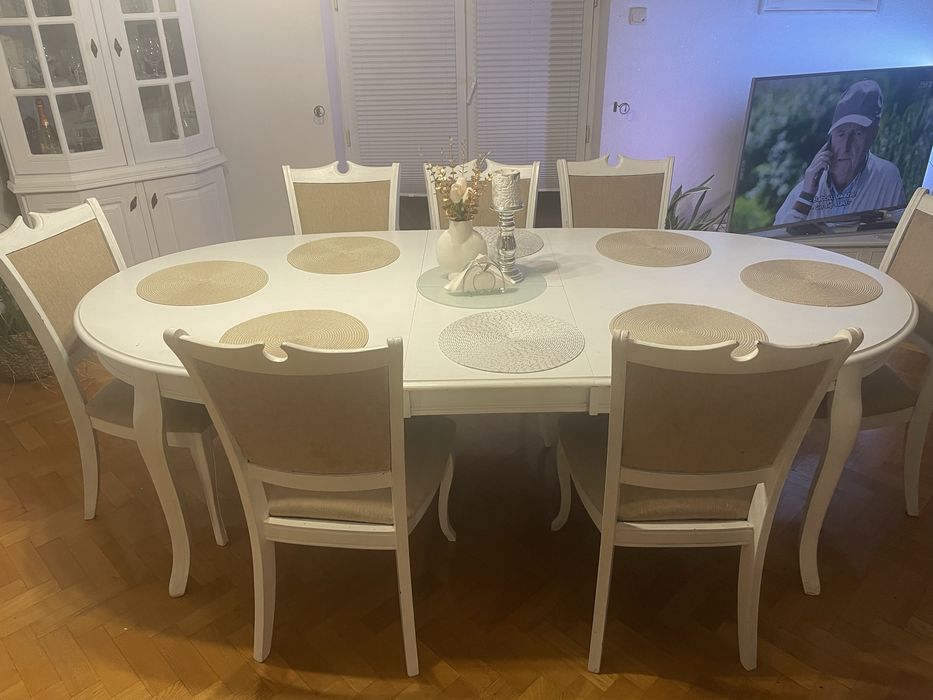 Sprzedam stół+7 krzeseł , witryne, ławe i rtv pod televizor.