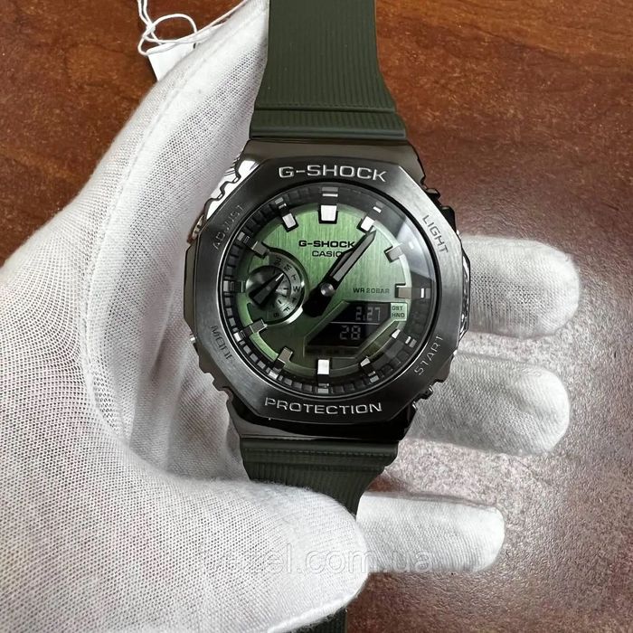Оригінальний годинник Casio G-Shock GM-2100B GM-2100B-3AER