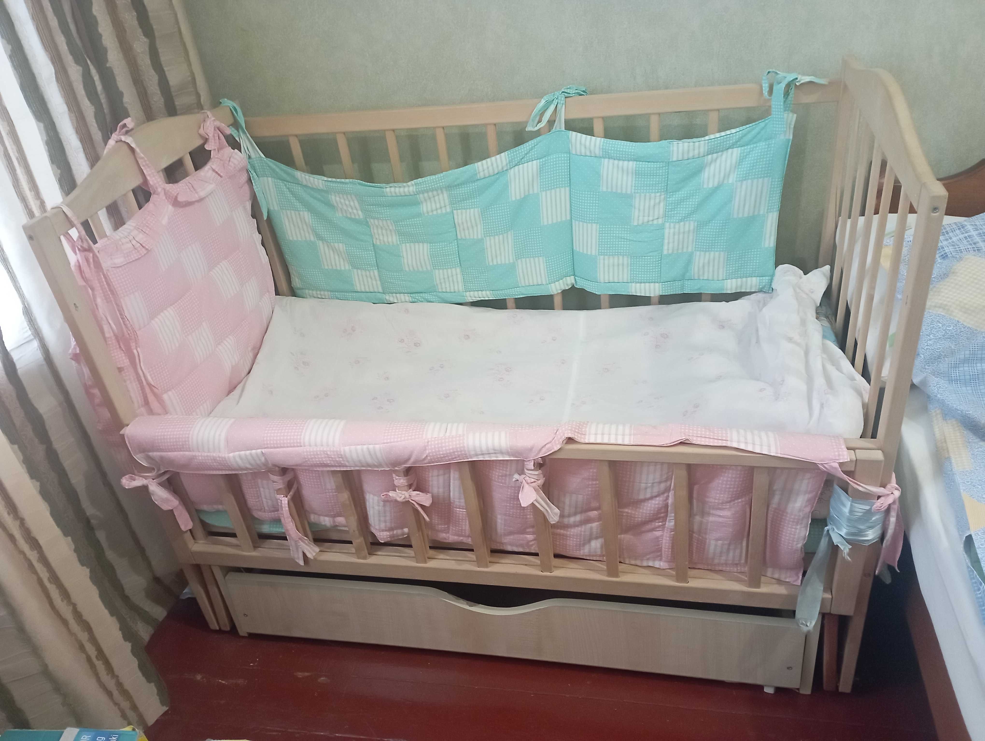 Дитячі ліжечка для двійнят
