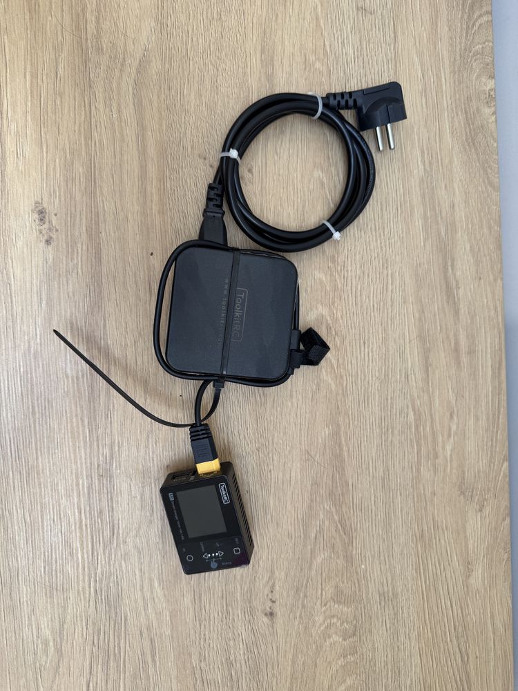 ToolkitRC M6 smart charger 150w 10A 1-6S зарядний пристрій для акумуля