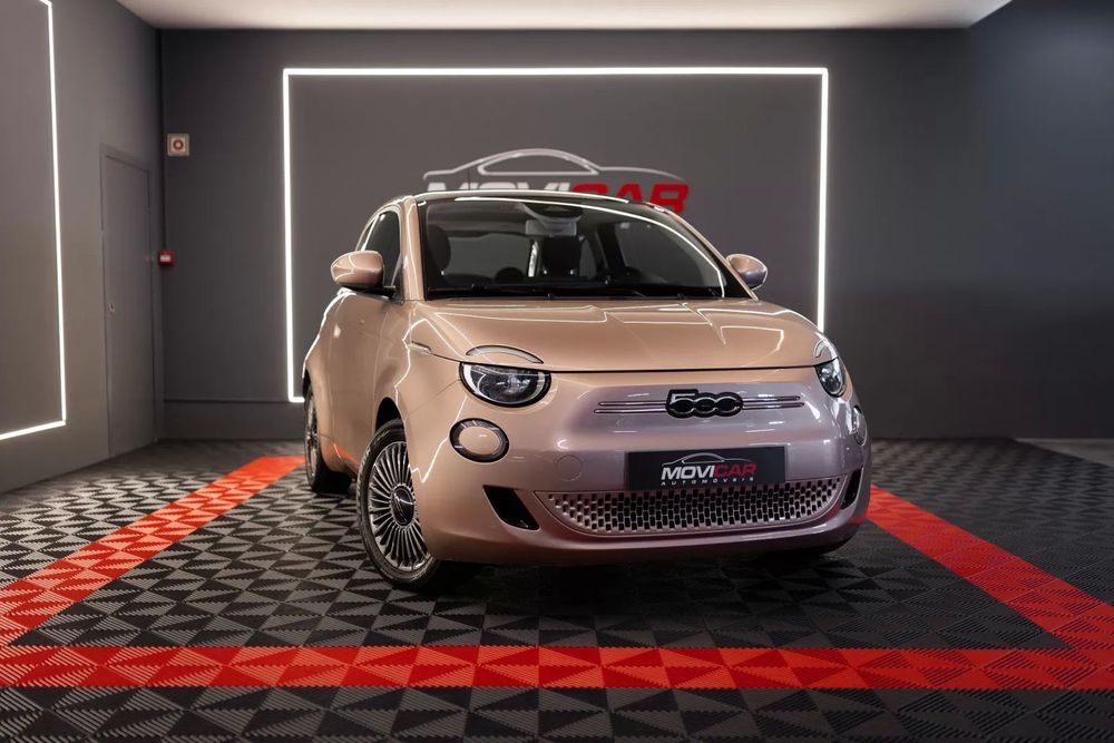 Fiat 500e La Prima