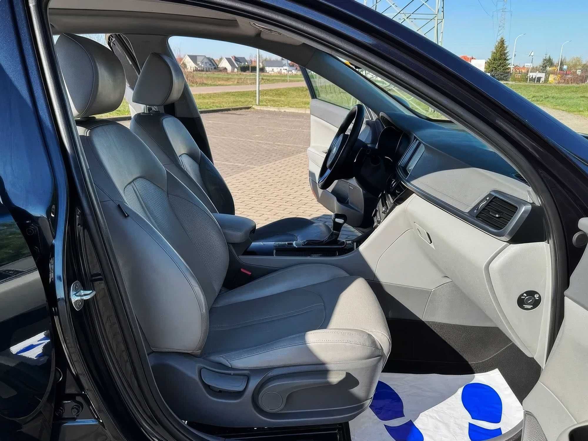 2015 Kia         Optima