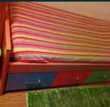 Cama de solteiro com 3 gavetas