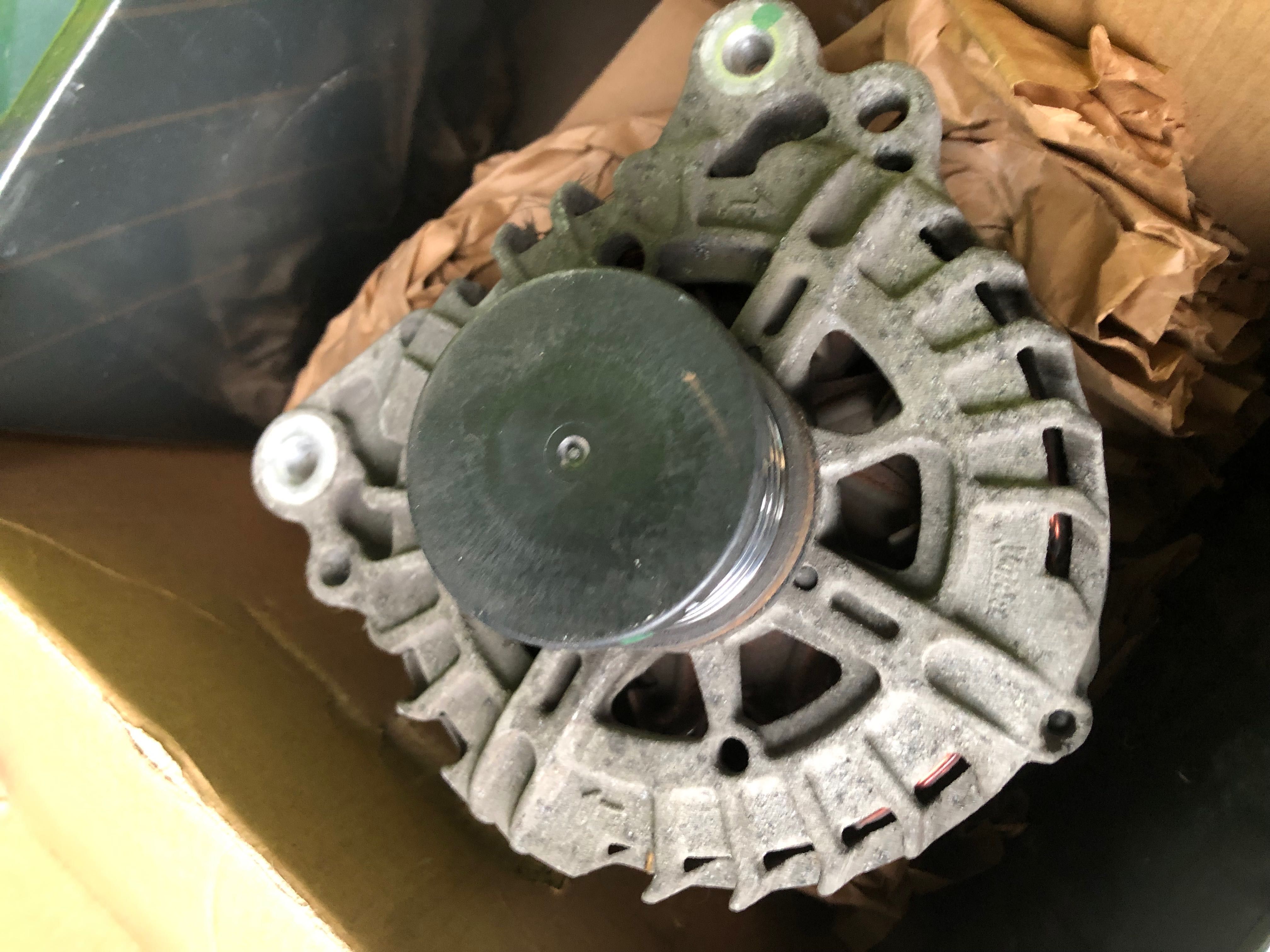 Alternator vw passat B8 1.6 105 KM 18r oryginał