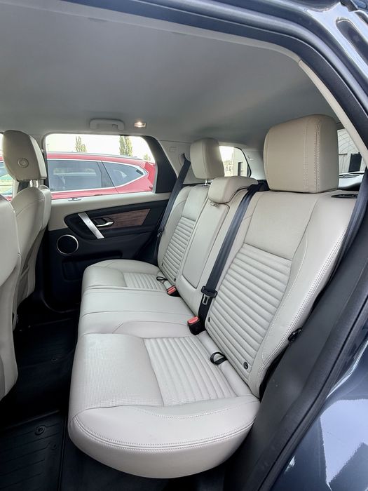 Land Rover Discovery Sport 2023