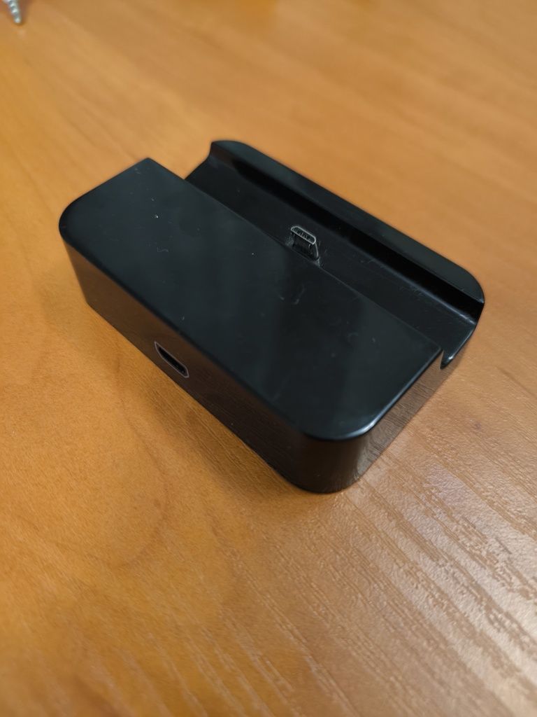 Док-станция. Подставка телефона micro usb