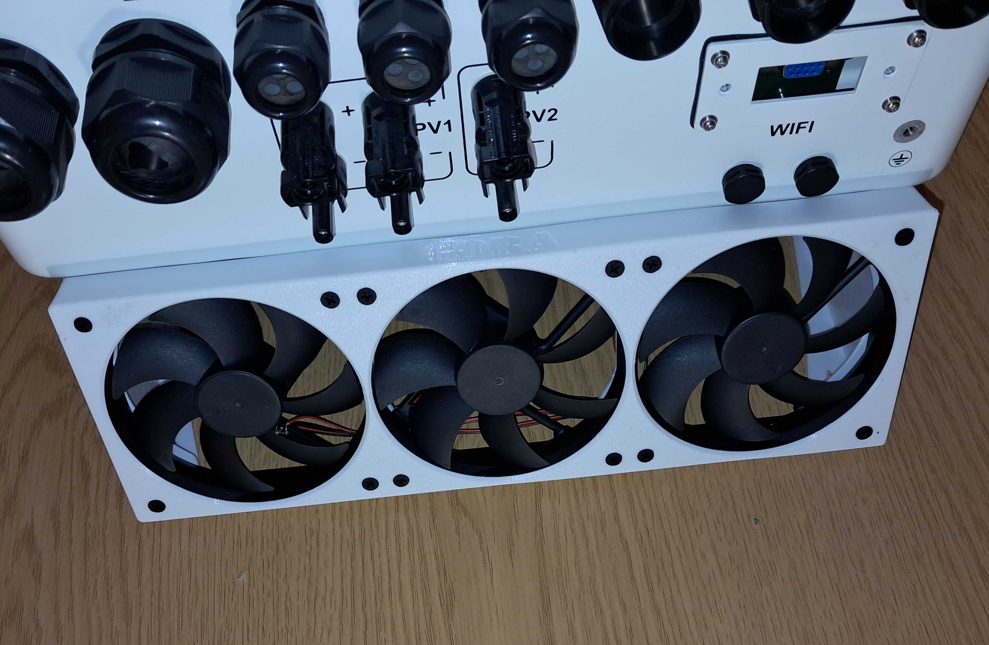 Chłodzenie do falownik Hybrydowy Deye 12 kW SUN-12K-SG04LP3-EU