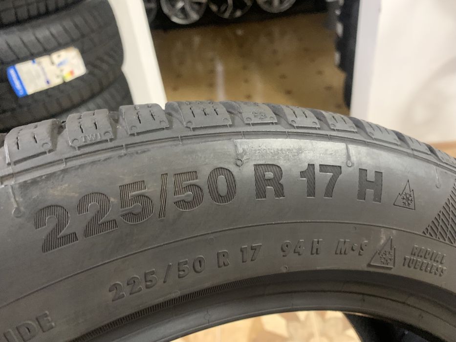 Комплект зимніх шин 225/50/17 94Н Continental Winter Contact TS850P