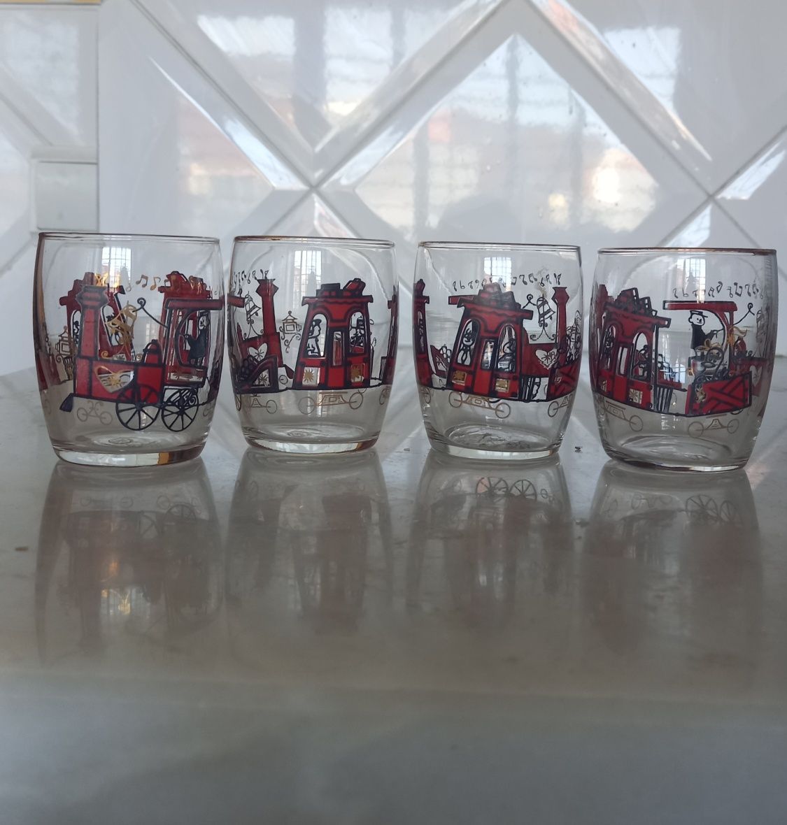 4 copos pequenos vintage