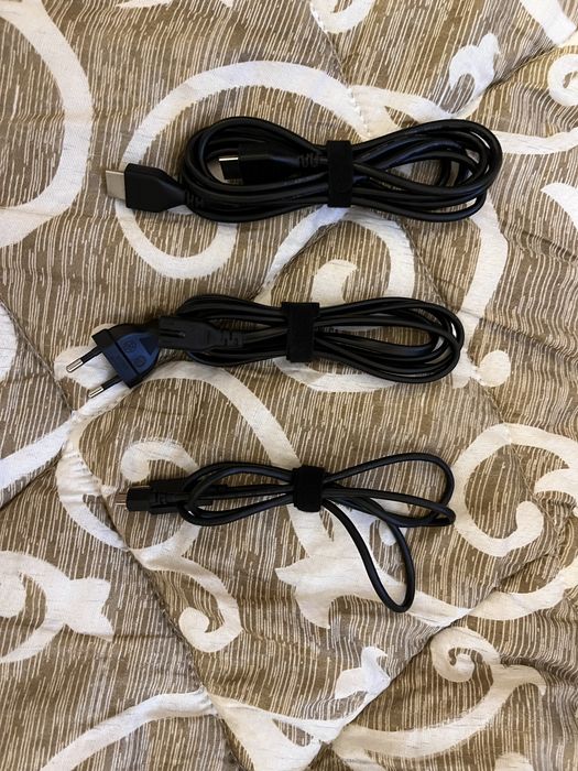 СРОЧНО PlayStation 4 pro 1TB + Ps камера и доп гемпад!