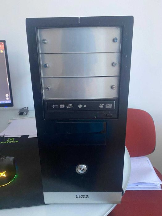 Computador desktop i5 8GB RAM 240GB SSD + WiFi/BT com oferta