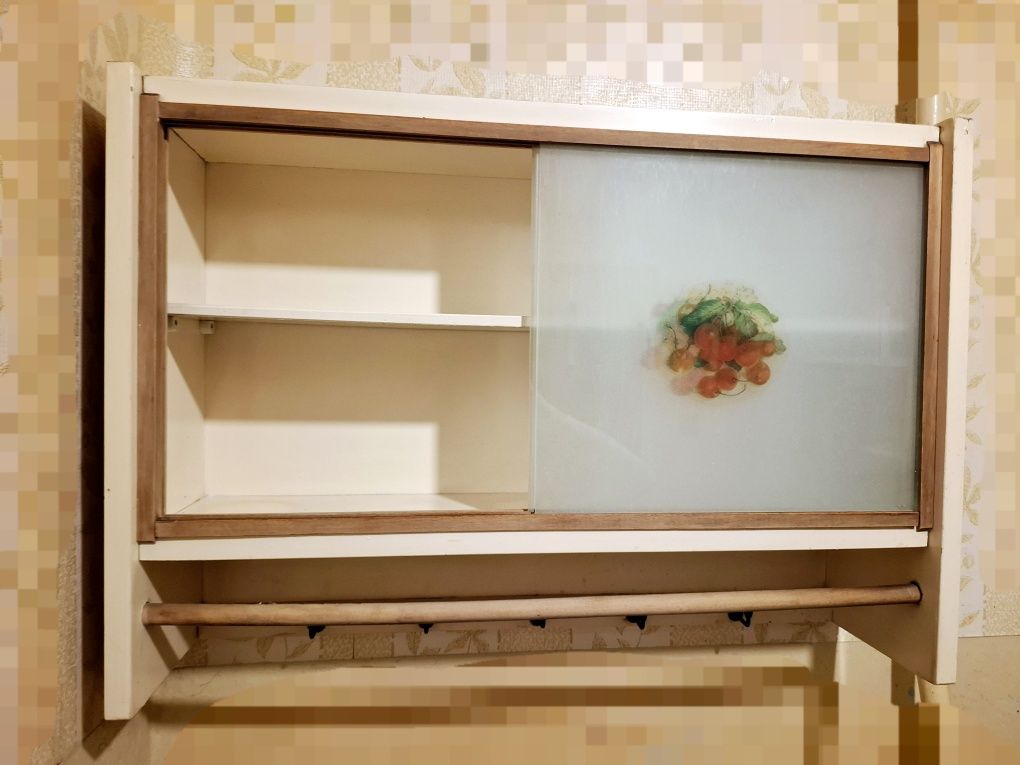 Drewniana kuchenna szafka wisząca witryna retro vintage PRL na makatkę