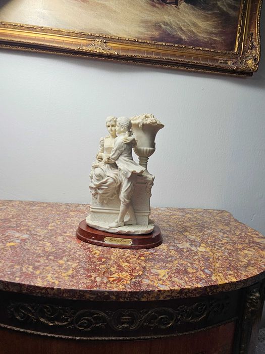 Duża Zabytkowa figurka „Kochankowie” porcelana drewniana podstawa 24cm