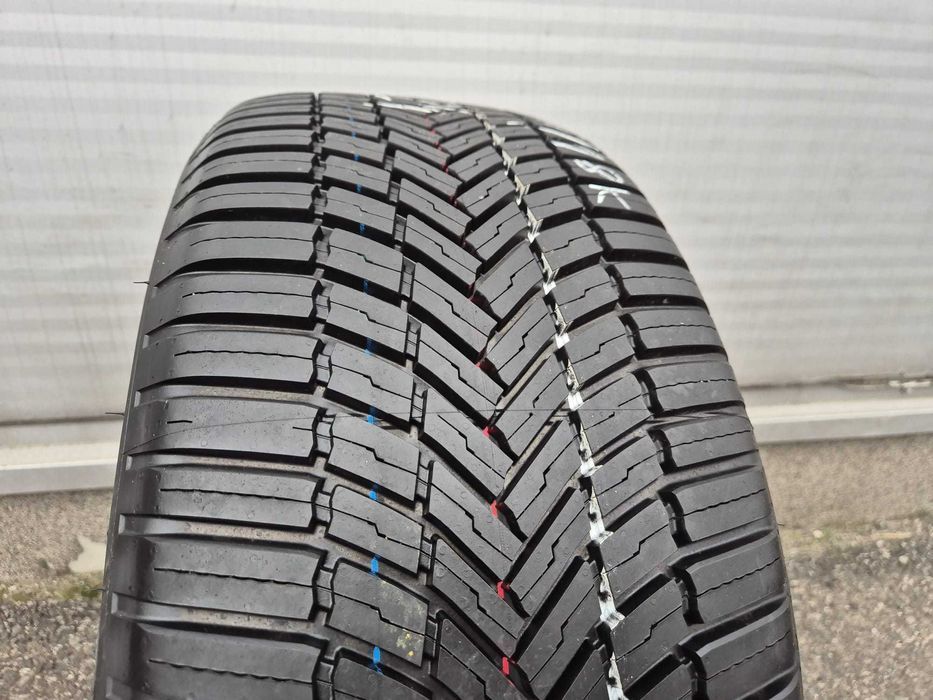 1x OPONA CAŁOROCZNA 235/50/18 Bridgestone Weather Control A005 101H