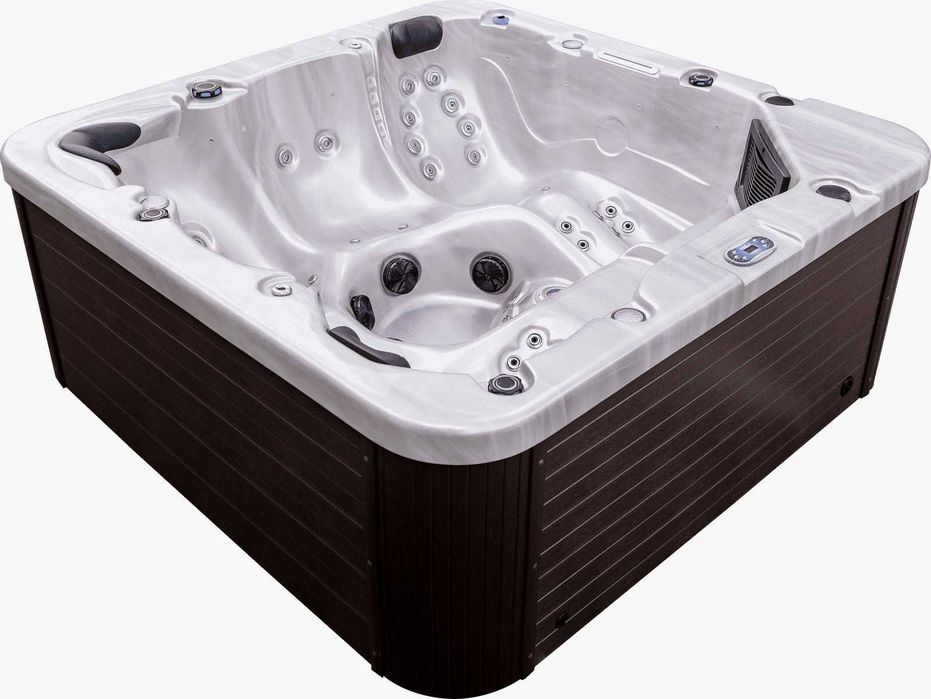 Nowe Jacuzzi ogrodowe całoroczne Balboa, bluetooth, 2 leżanki