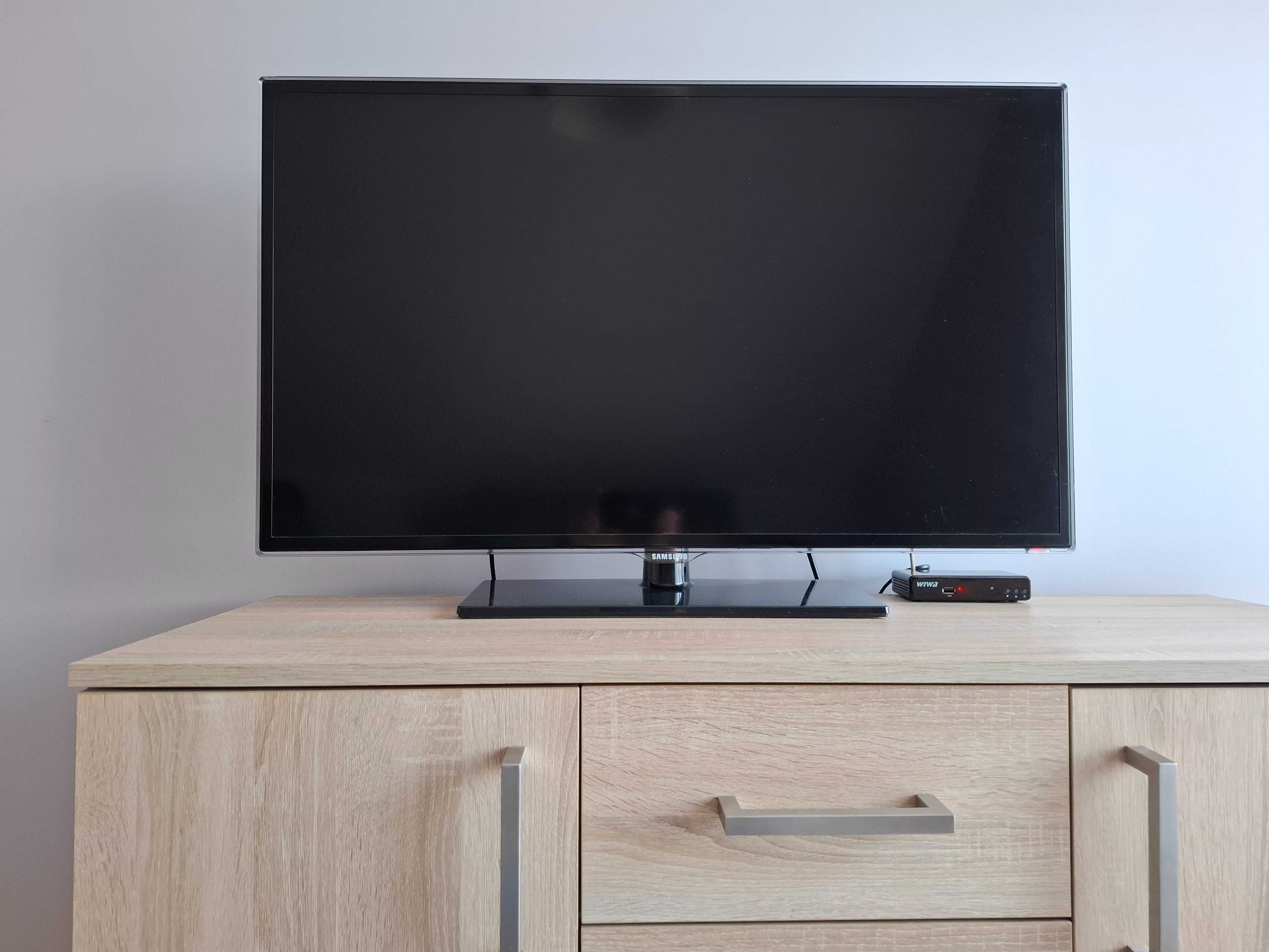 TV Samsung LED UE40ES5500 + dekoder WIWA H.265 LITE
