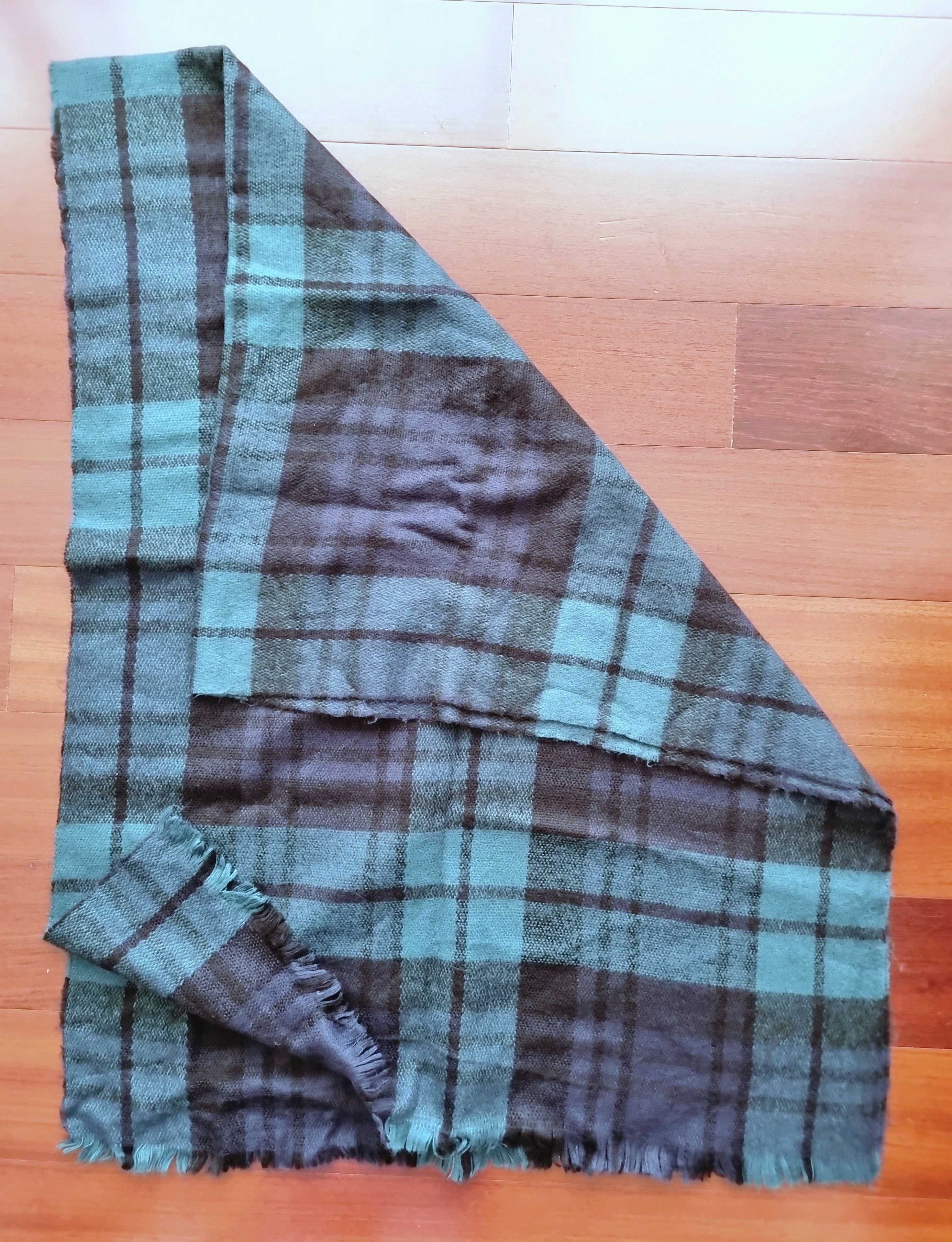Cachecol com padrão verde e azul escuro Primark