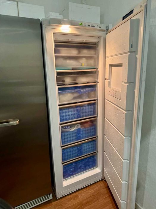 Морозильна камера Siemens, NoFrost — 346 л