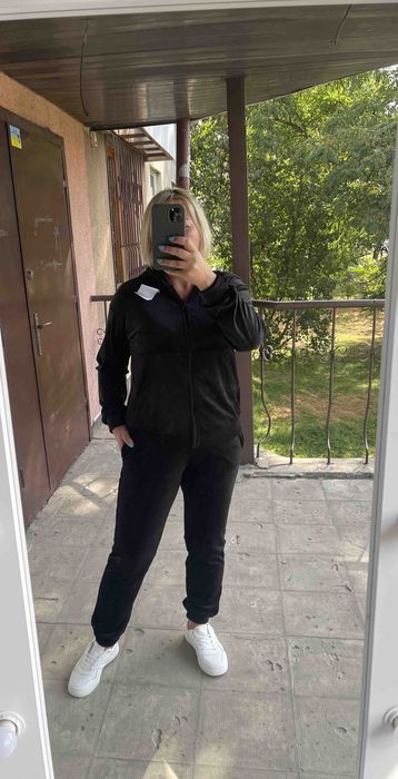 Велюрові костюми