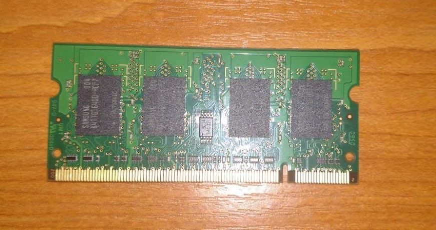 Оперативна пам'ять для ноутбука/нетбука  1 gb  DDR2