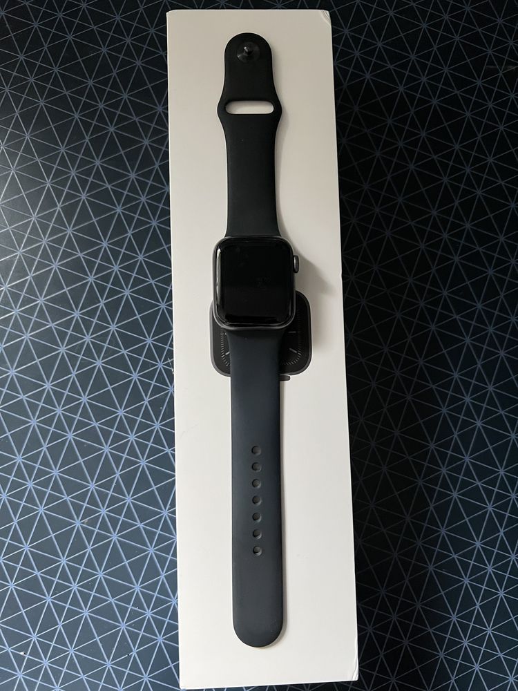 Zegarek Apple watch 5