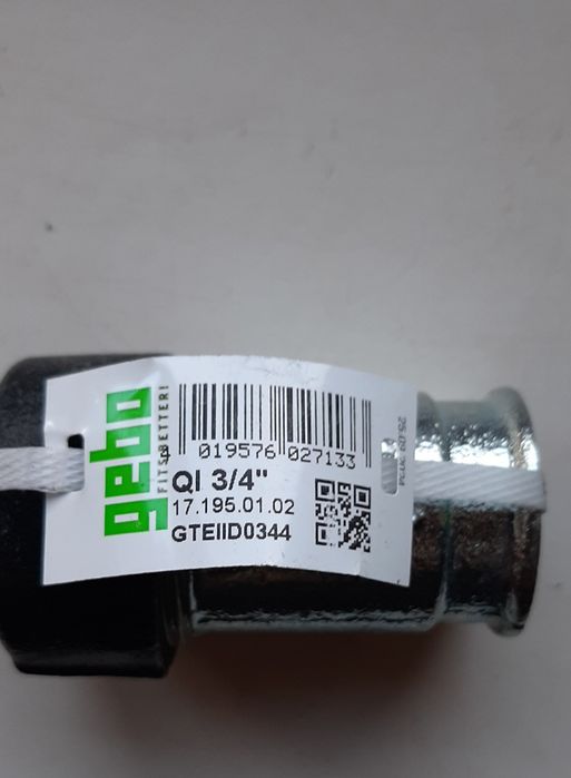 GEBO QI Зажимная муфта с внутренней резьбой 3/4" на трубу 24,6-27,3 мм