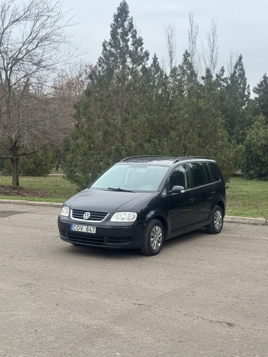 Volkswagen Touran 2,0tdi мкпп 6 в ідеальному стані мінівен дизель