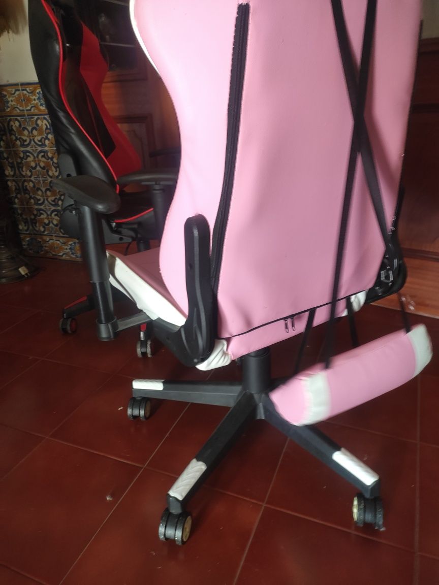 2 Cadeiras Usadas por 20€