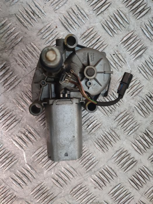 Chrysler Voyager III 95-00 silniczek wycieraczek tył tylny