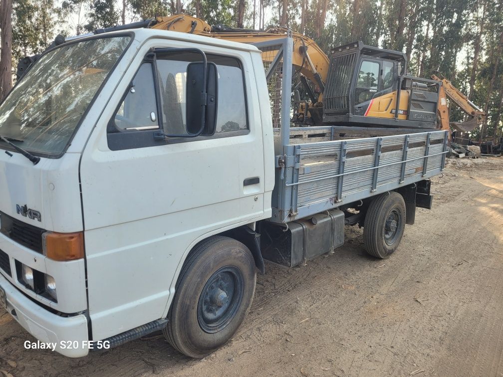 Carrinha isuzu NKR