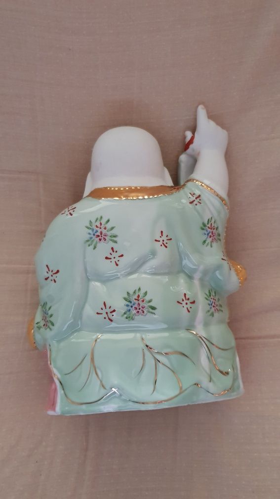 Porcelanowy budda