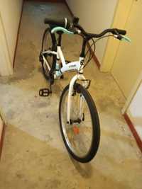 Bicicleta roda 24 por 75€ é pegar e andar pintura excelente