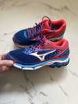 Жіночі кросівки Mizuno