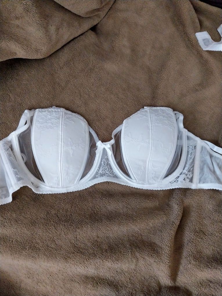 Mega sexi biustonosz