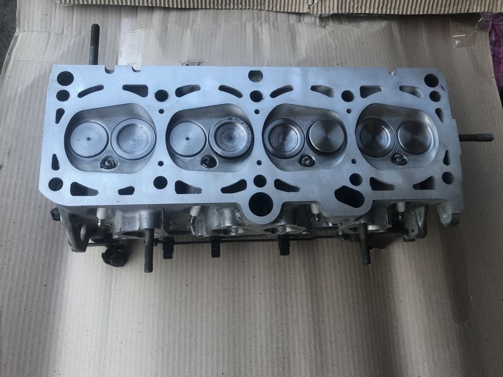 Головка блока ГБЦ Шкода Октавия, Ауди А5, VW Гольф 5 Пассат Б5 1.6 MPI