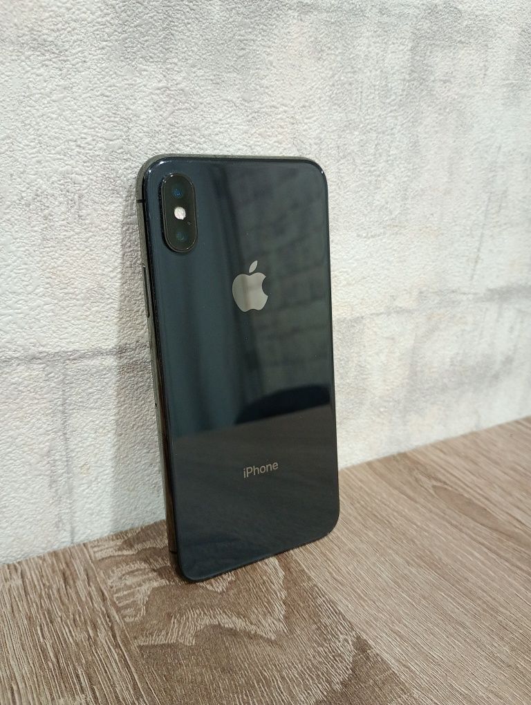 iPhone X 64gb отличное состояние