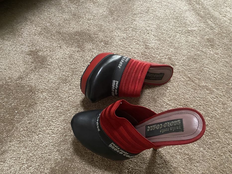 Женские шлепанцы