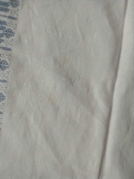 duży obrus bawełniany z haftem