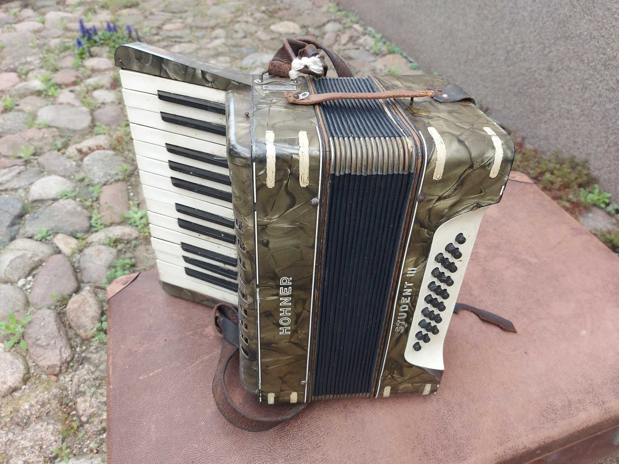 Akordeon Hohner Student III 24basy