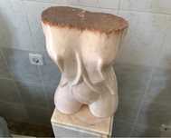 Escultura em mármore .