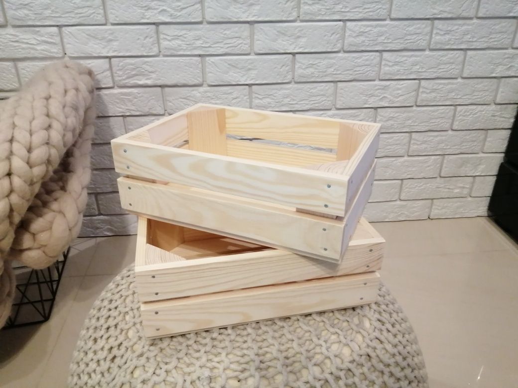 Drewniana skrzynka osłonka pudełko