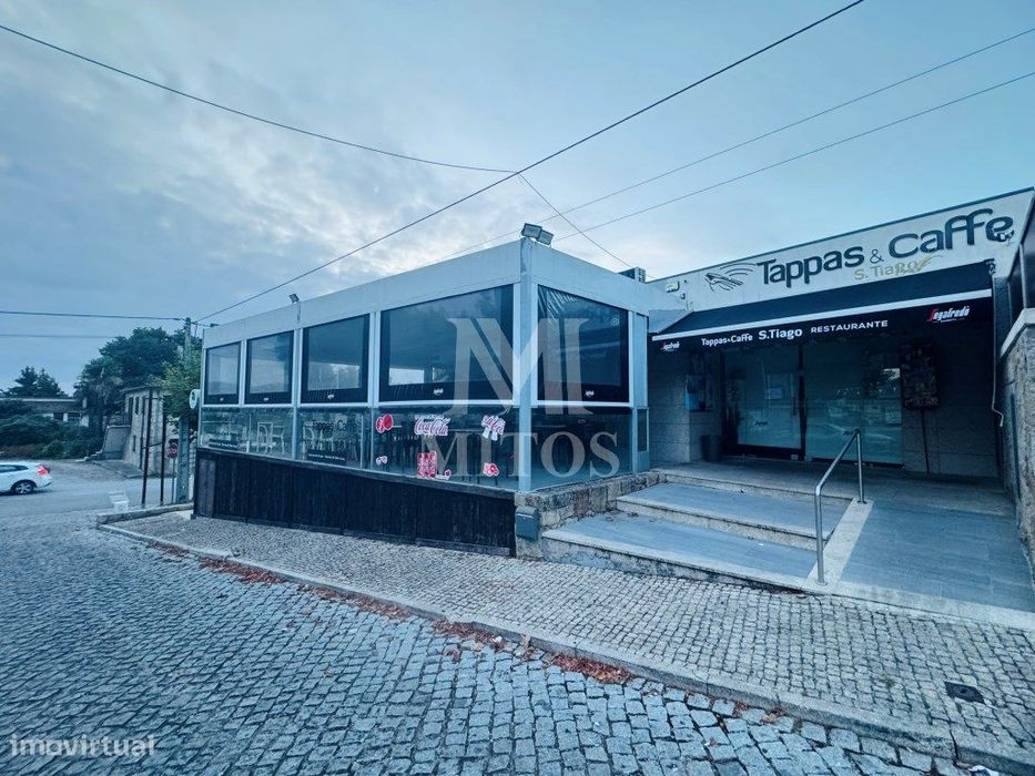 Café/Bar totalmente equipado e pronto a funcionar