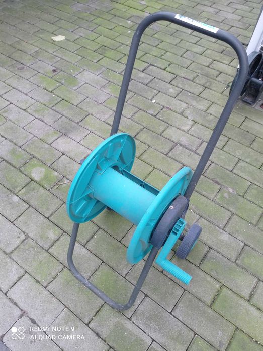 Wózek , podajnik do węża ogrodowego