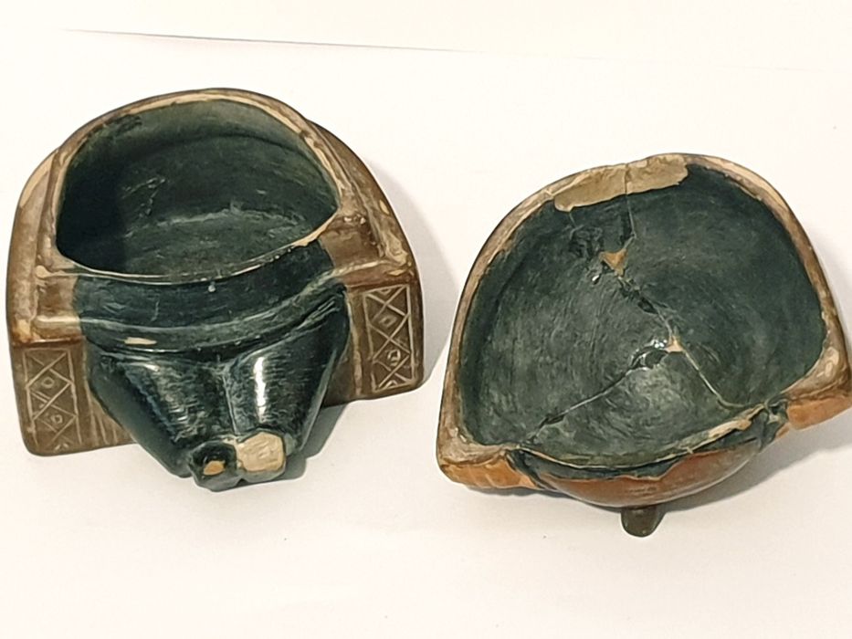 Rara antiga caixa de tabaco figurativa em faiança europeia