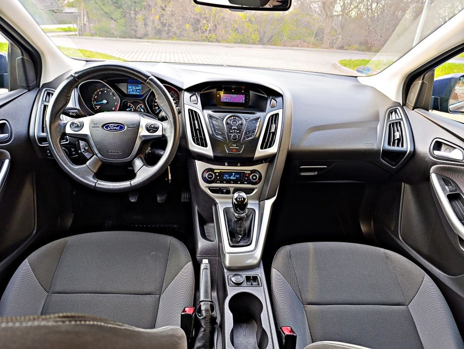 *Ford Focus*1.6 benzyna*2011r.*SUPER stan*
