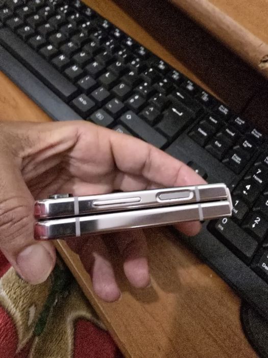 Samsung Z flip 5 com garantia