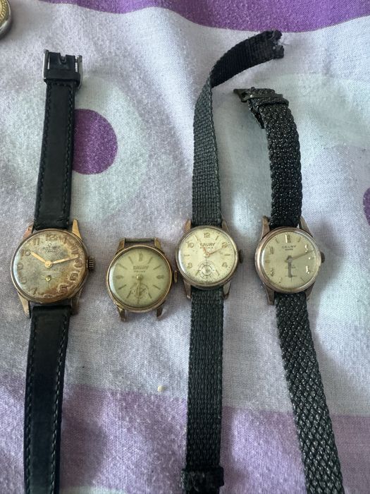 Relogios de corda pequenos de varias marcas