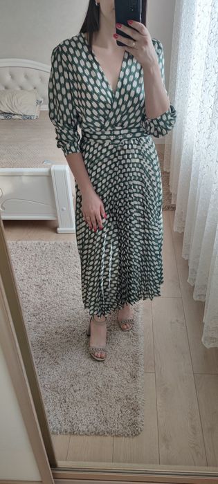 Сукня для святкової події